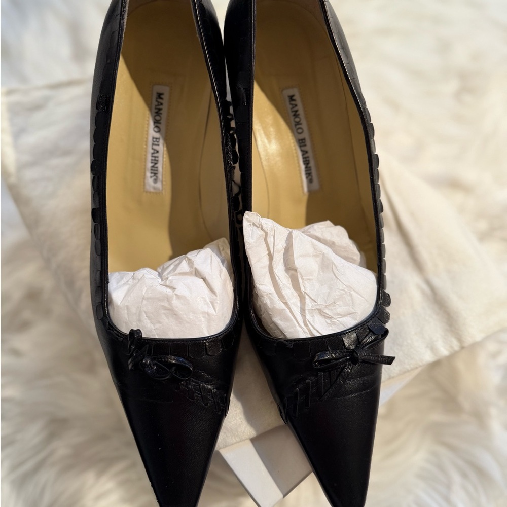 Manolo Blahnik Black Leather Kitten Heels